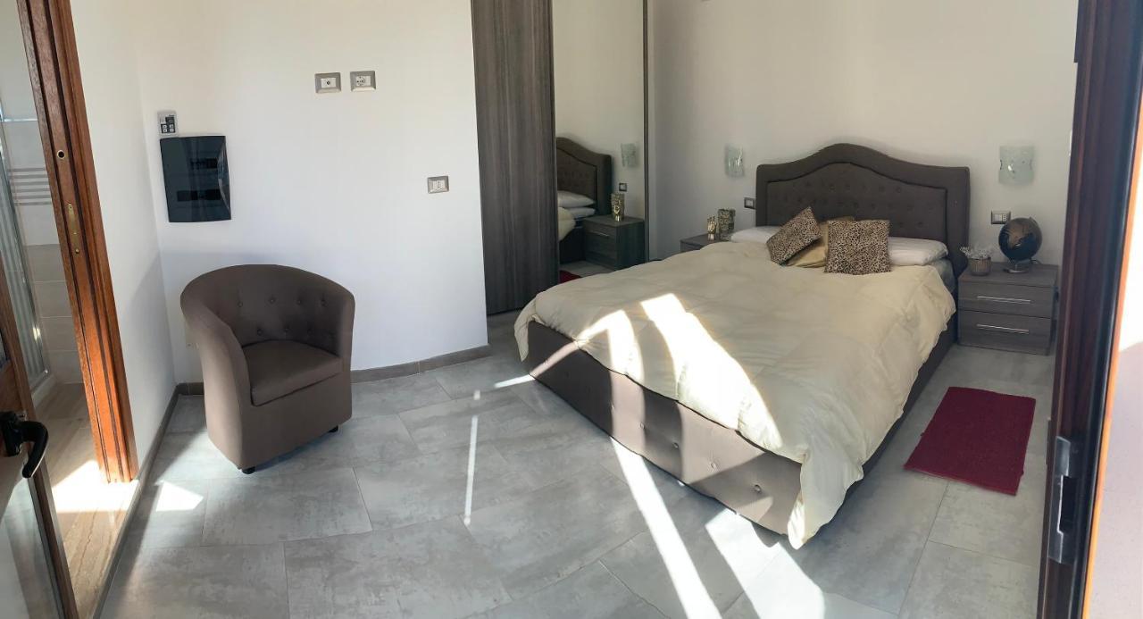 Le Residenze Del Mare Affittacamere La Caletta Exterior photo