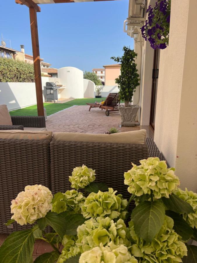 Le Residenze Del Mare Affittacamere La Caletta Exterior photo