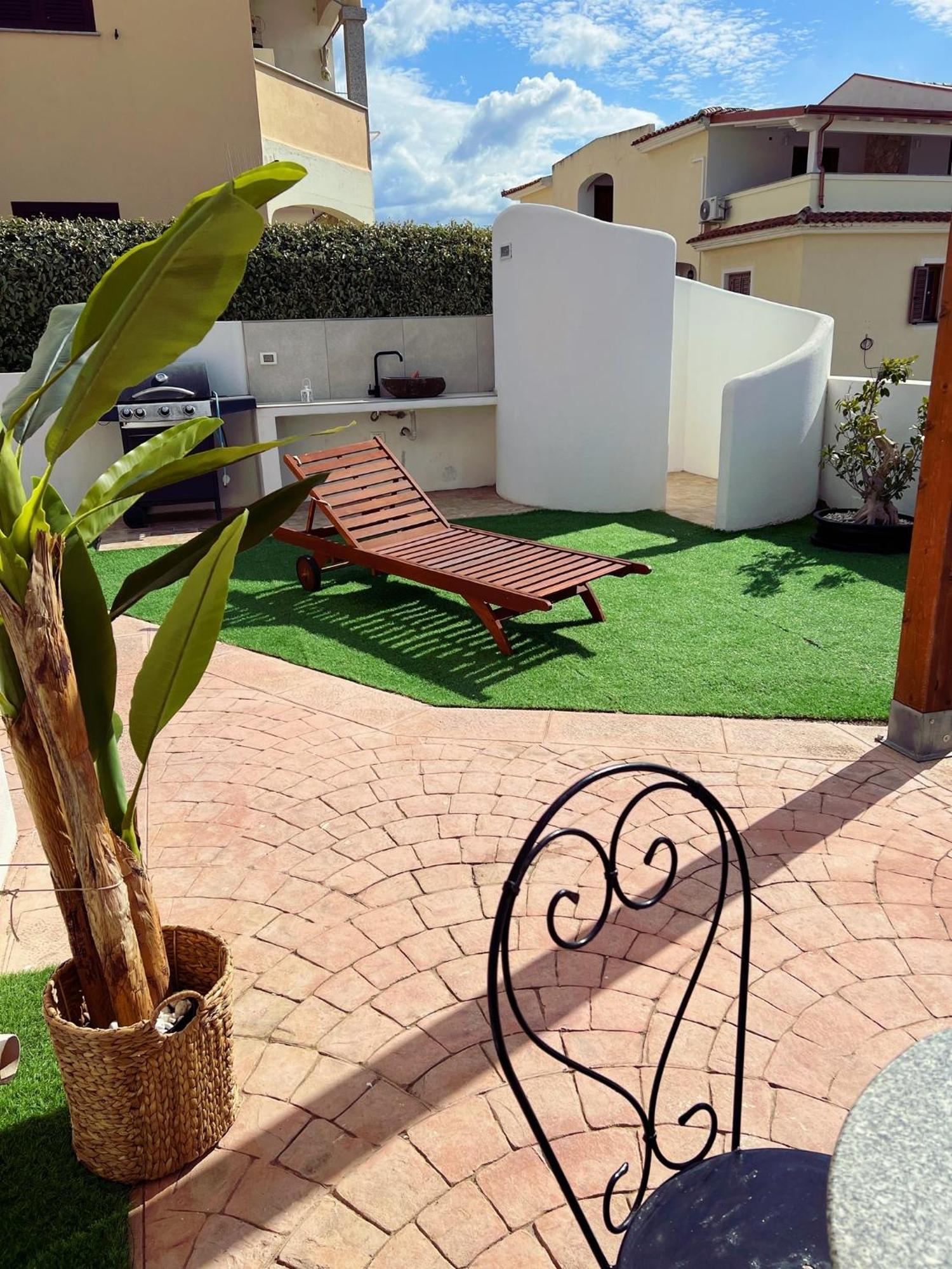 Le Residenze Del Mare Affittacamere La Caletta Exterior photo